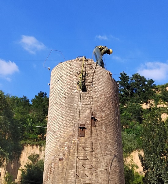 煙囪拆除公司——專業技藝，安全高效